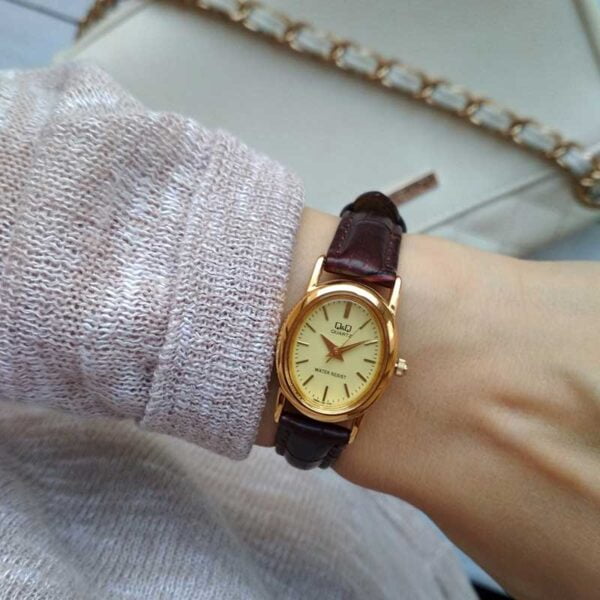 Reloj Q&Q Mujer Dorado Pulso De Cuero Fino Dama Con Estuche - Image 2