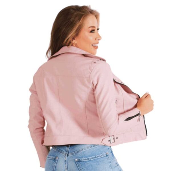 Chaqueta Rosa Para Dama Chamarra Rosa Con Taches - Image 2